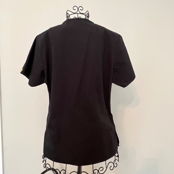 Wonder Wink Scrub Top NWT‎ - Picture 2 of 10